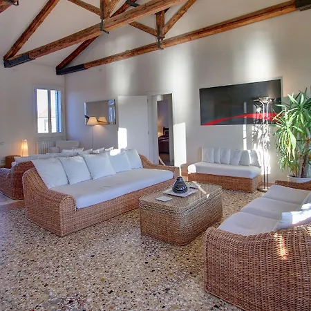 Patrizio Panoramic View البندقية