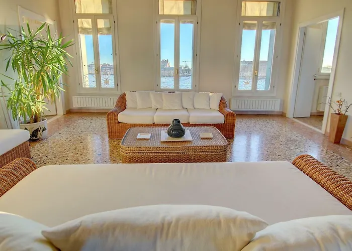 Patrizio Panoramic View البندقية